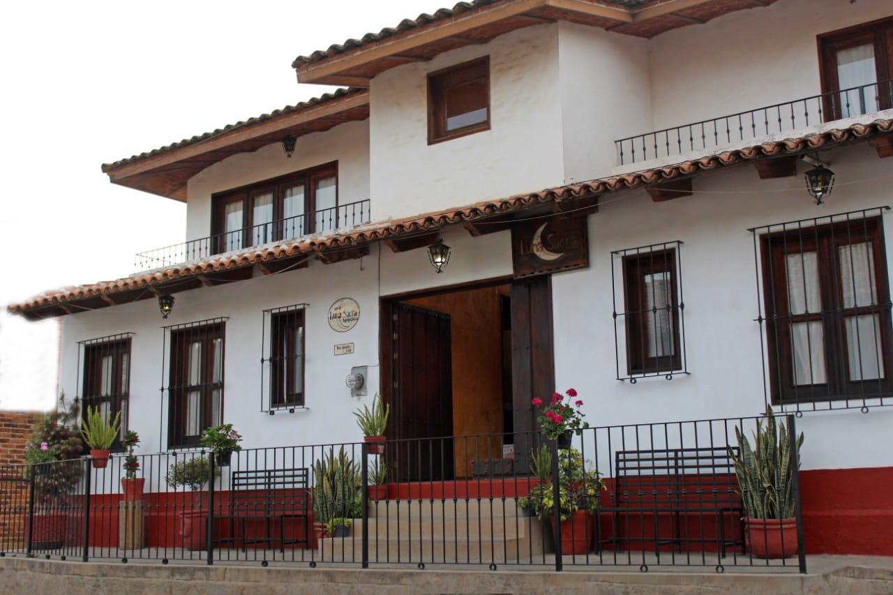Meson Luna Sacra Tapalpa Esterno foto