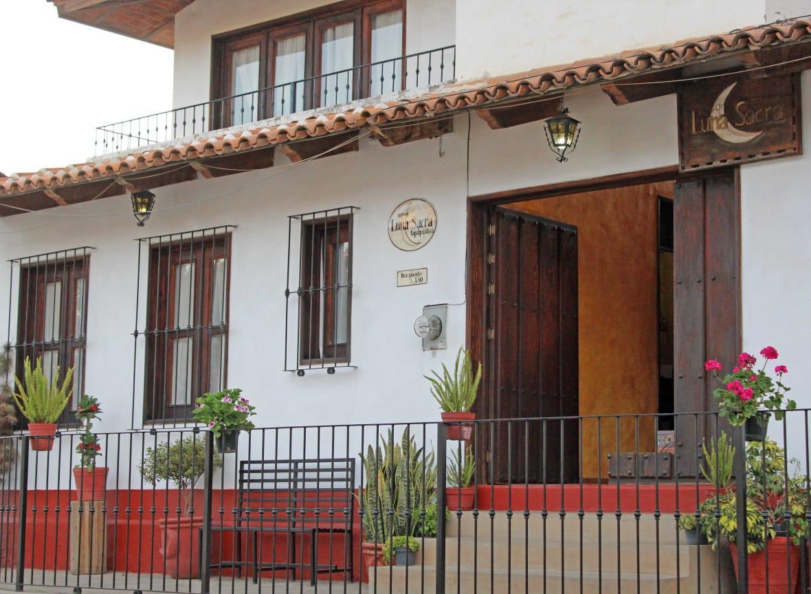 Meson Luna Sacra Tapalpa Esterno foto